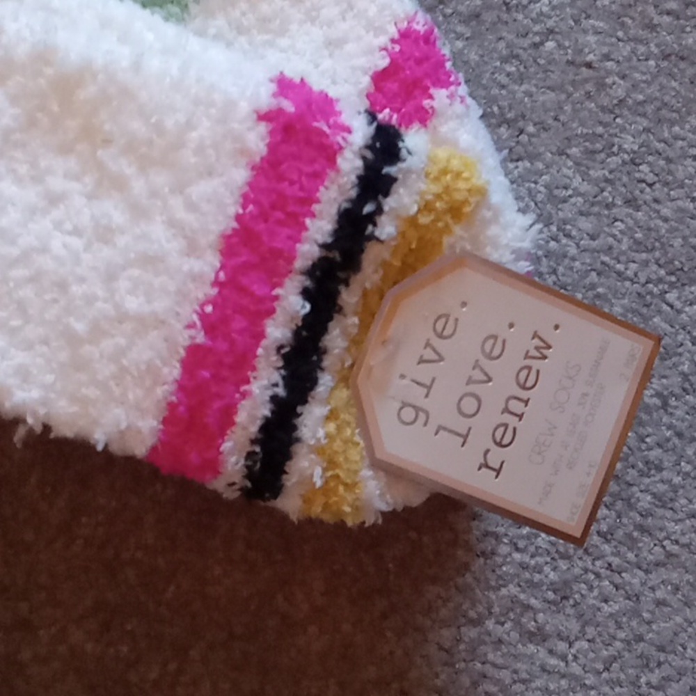 Super Soft Crew Socks (4-10) NWT - Picture 6 of 7